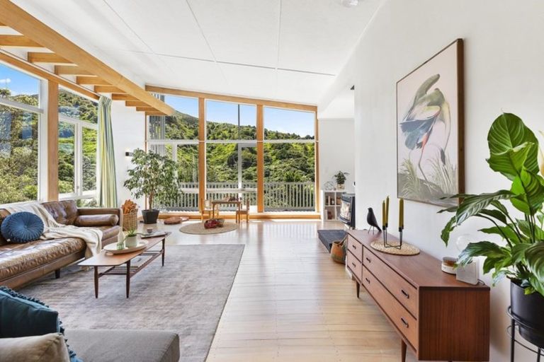 Photo of property in 62 Spencer Street, Crofton Downs, Wellington, 6035