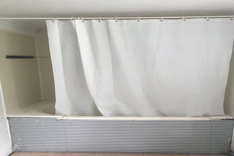 Photo of property in 233 Portage Road, Green Bay, Auckland, 0604