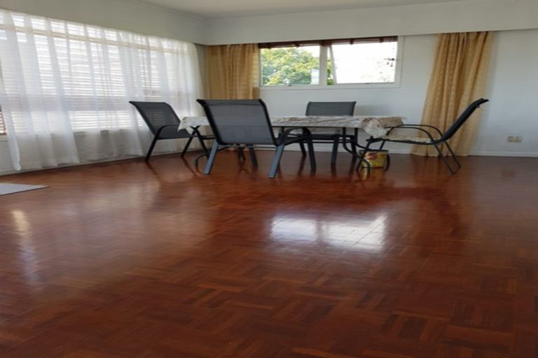 Photo of property in 51a Mellons Bay Road, Mellons Bay, Auckland, 2014