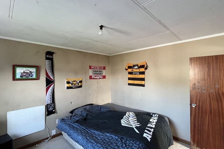 Photo of property in 15 Manu Crescent, Upper Vogeltown, New Plymouth, 4310