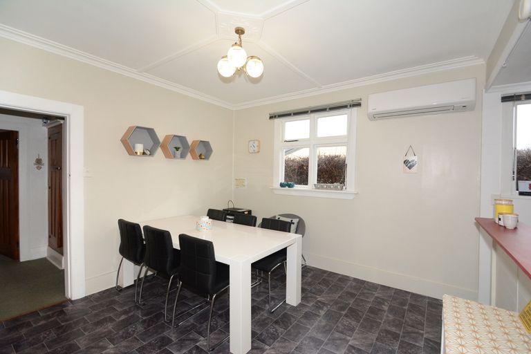 Photo of property in 172 Macandrew Road, South Dunedin, Dunedin, 9012
