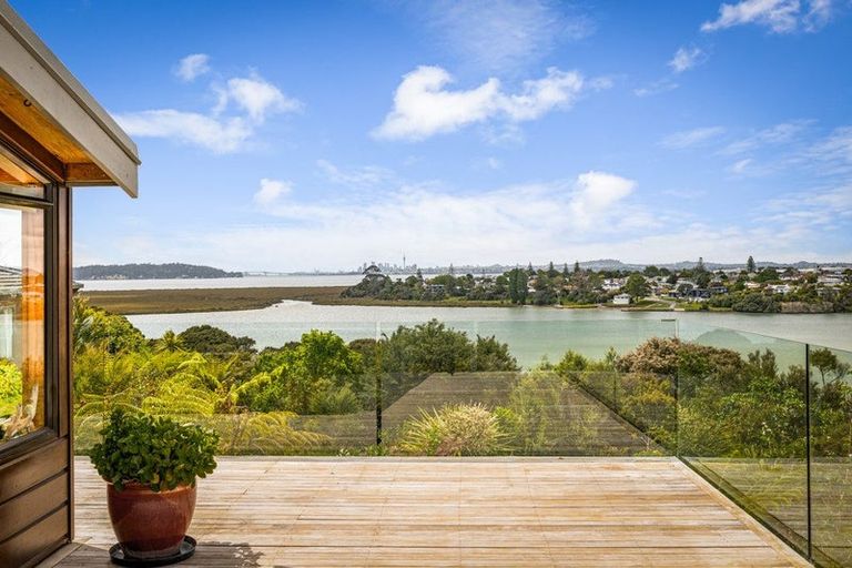Photo of property in 143 West Harbour Drive, West Harbour, Auckland, 0618