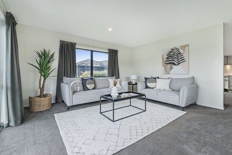 Photo of property in 34 Wallingford Crescent, Rolleston, 7615