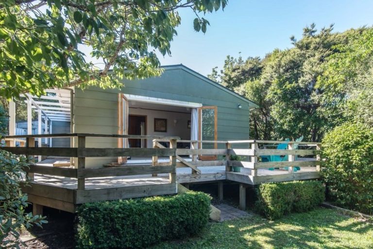 Photo of property in 136 Ruapehu Street, Paraparaumu, 5032