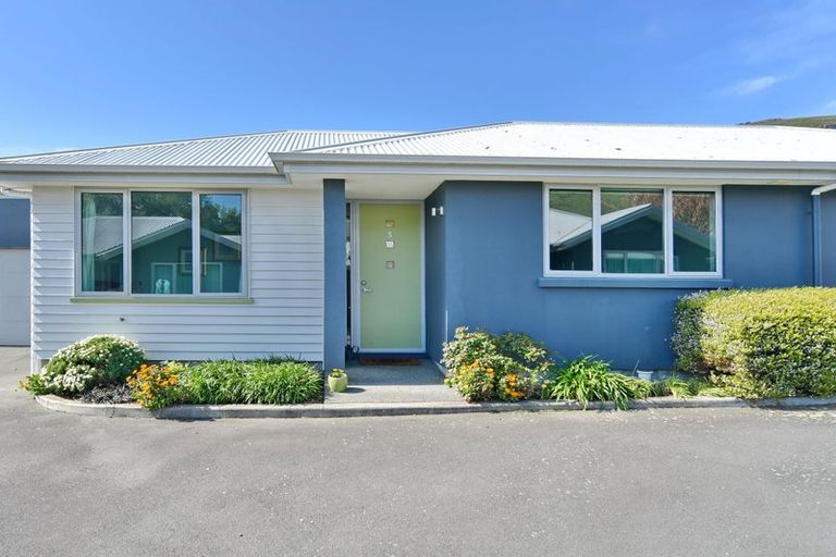 Photo of property in 5/9 Marsden Street, Heathcote Valley, Christchurch, 8022