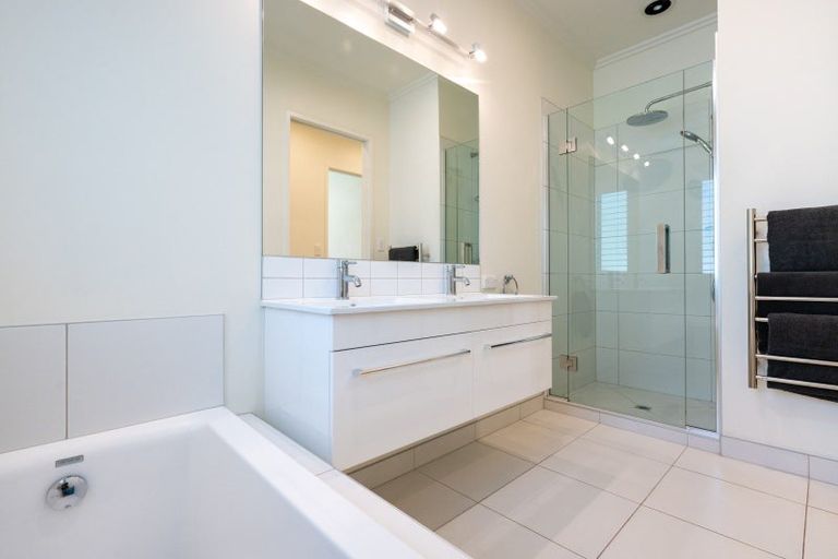 Photo of property in 38 Tauroa Valley Road, Havelock North, 4130