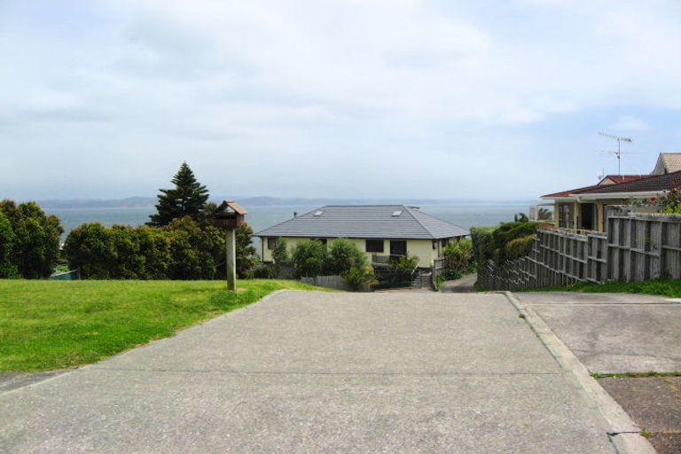 Photo of property in 72 Pacific Parade, Army Bay, Whangaparaoa, 0930