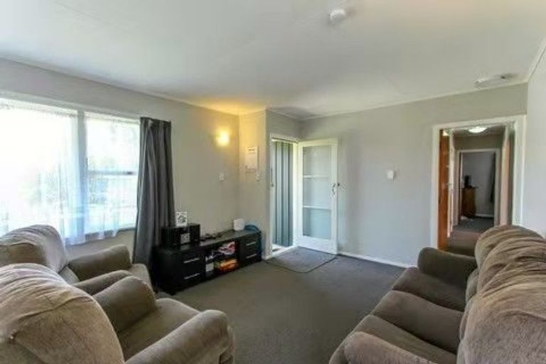 Photo of property in 14 Totaravale Street, Pukehangi, Rotorua, 3015