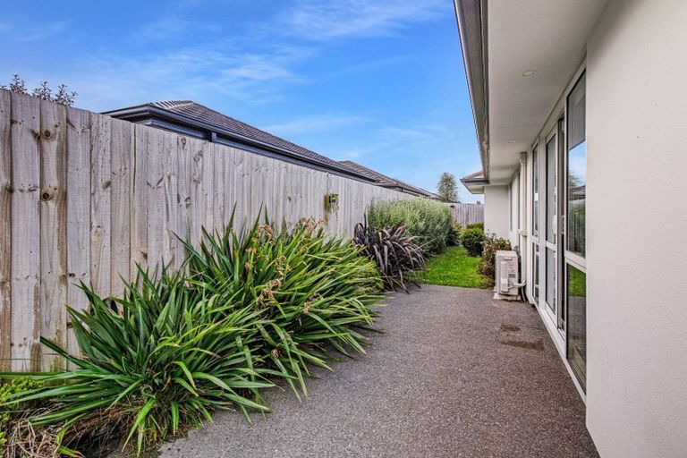 Photo of property in 24 Maka Lane, Halswell, Christchurch, 8025