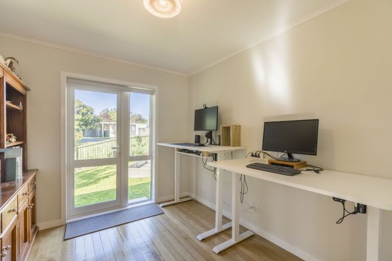 Photo of property in 42 Eatwell Avenue, Paraparaumu Beach, Paraparaumu, 5032