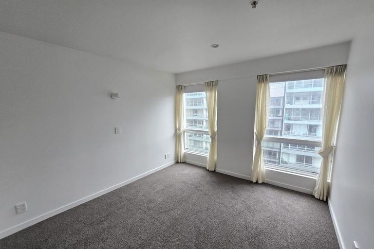 Photo of property in Terrace Heights Apartments, 9b/163 The Terrace, Wellington Central, Wellington, 6011