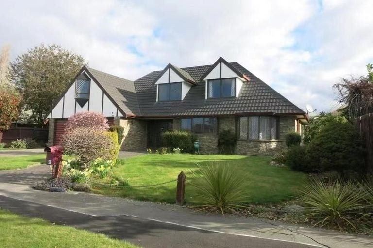 Photo of property in 17 San Rafael Place, Burnside, Christchurch, 8053
