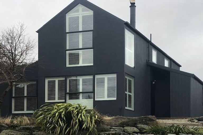 Photo of property in 7 Holly Court, Kelvin Heights, Queenstown, 9300