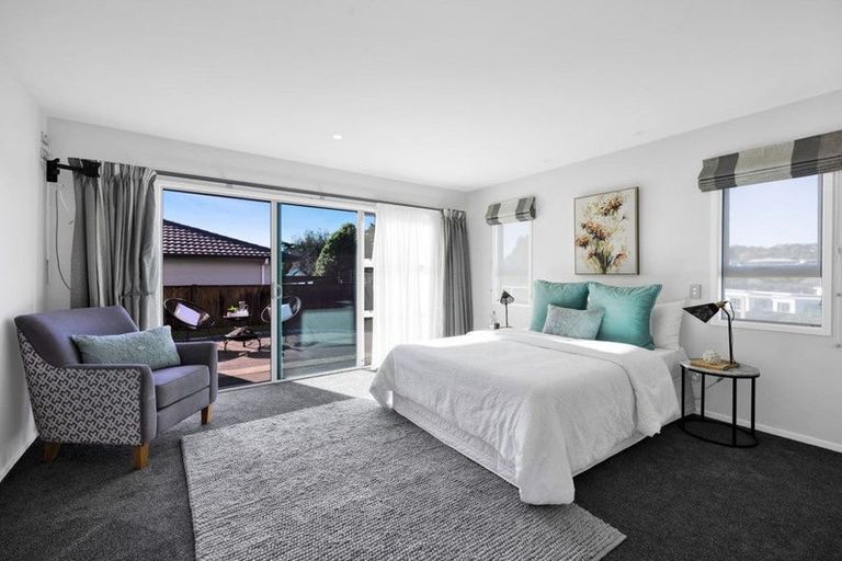 Photo of property in 17a Winstone Place, Highlands Park, New Plymouth, 4312