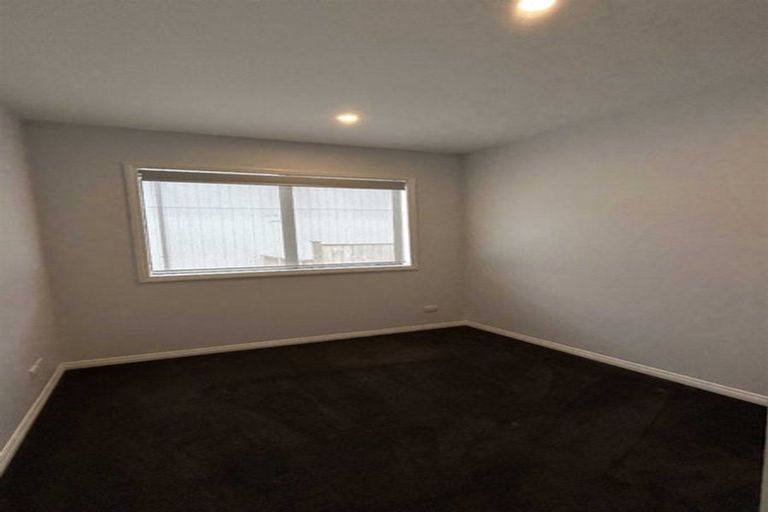 Photo of property in 4 Craigs Way, Hobsonville, Auckland, 0616