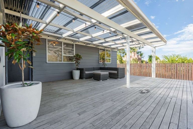 Photo of property in 6 Keryn Place, Opaheke, Papakura, 2113