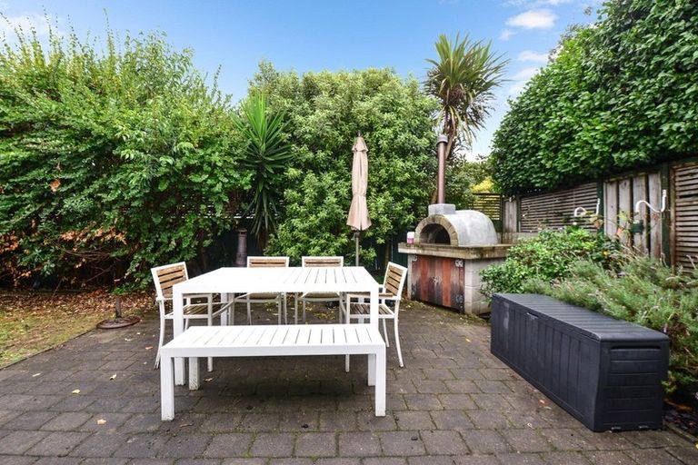 Photo of property in 21 Fuchsia Avenue, Pukete, Hamilton, 3200