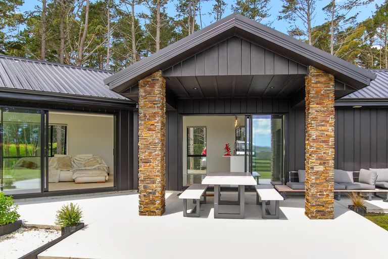 Photo of property in 1 Gumtree Way, Kaiwaka, 0573