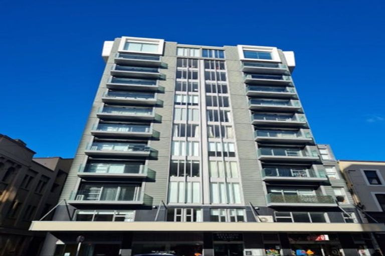 Photo of property in Bellagio Apartments, 9e/39 Taranaki Street, Te Aro, Wellington, 6011