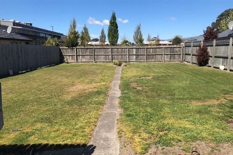 Photo of property in 160 Wainoni Road, Avondale, Christchurch, 8061