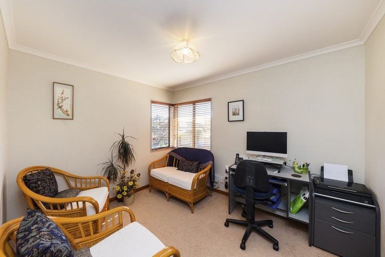 Photo of property in 5 Washington Parade, Milson, Palmerston North, 4414