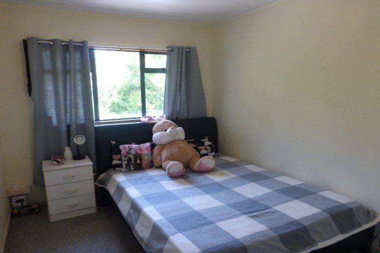 Photo of property in 50a Edmonton Road, Henderson, Auckland, 0612