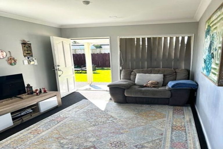 Photo of property in 14 Hawkley Close, Flat Bush, Auckland, 2019