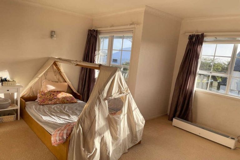 Photo of property in 2/49 Castor Road, Castor Bay, Auckland, 0620