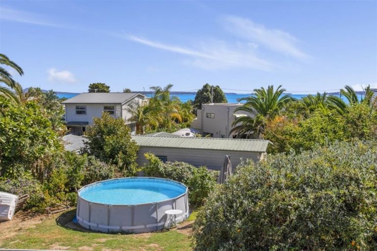 Photo of property in 84 First View Avenue, Beachlands, Auckland, 2018