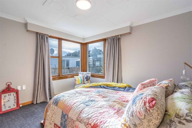 Photo of property in 1 Crombie Street, Gore, 9710