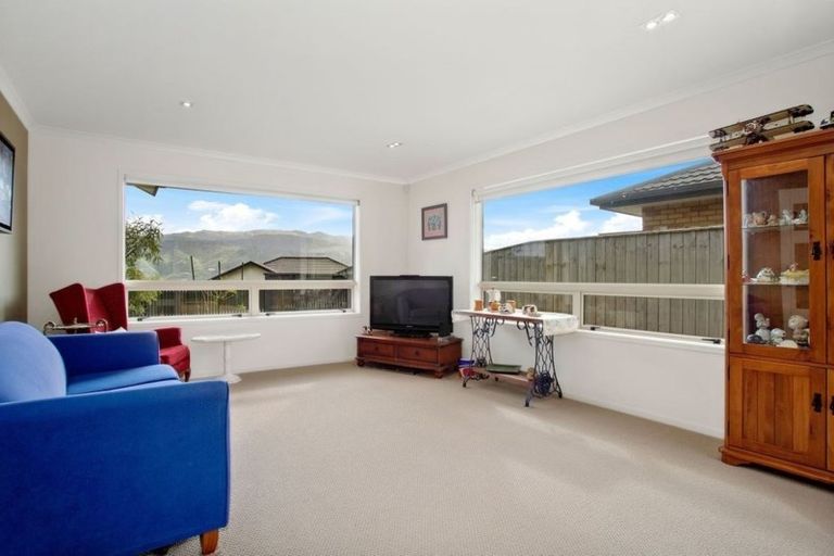 Photo of property in 197 Woodman Drive, Tawa, Wellington, 5028