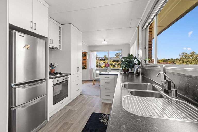 Photo of property in 6 Carlton Terrace, Westown, New Plymouth, 4310