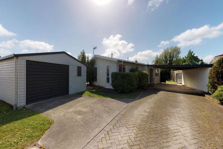 Photo of property in 41 Acacia Street, Kelvin Grove, Palmerston North, 4414