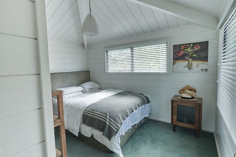 Photo of property in 18 Matakatia Parade, Matakatia, Whangaparaoa, 0930