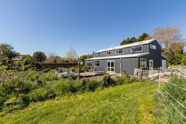 Photo of property in 899 State Highway 1, Te Horo, Otaki, 5581