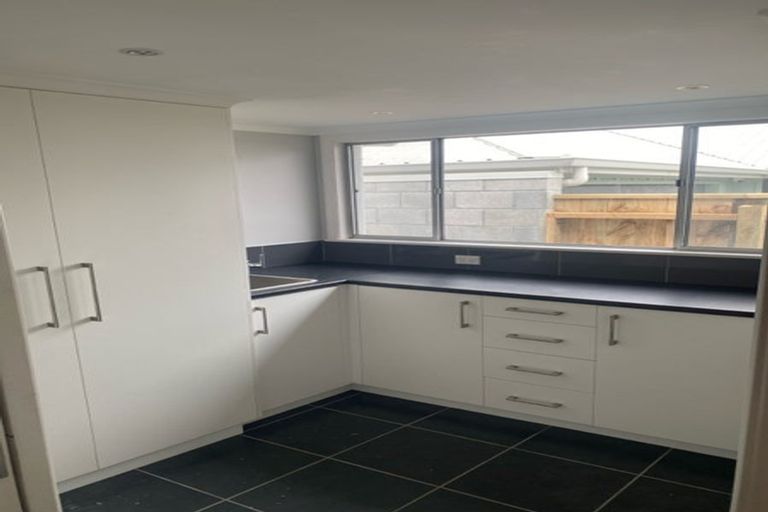 Photo of property in 24 Mangaroa Hill Road, Maoribank, Upper Hutt, 5018