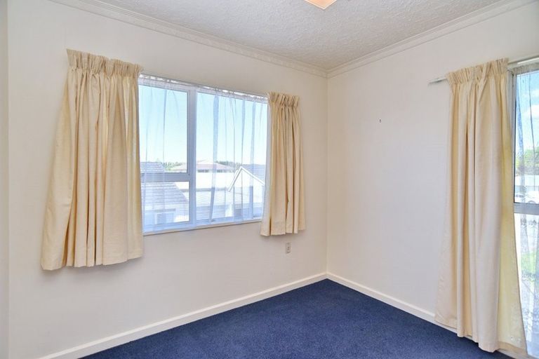 Photo of property in 55 Winters Road, Redwood, Christchurch, 8051