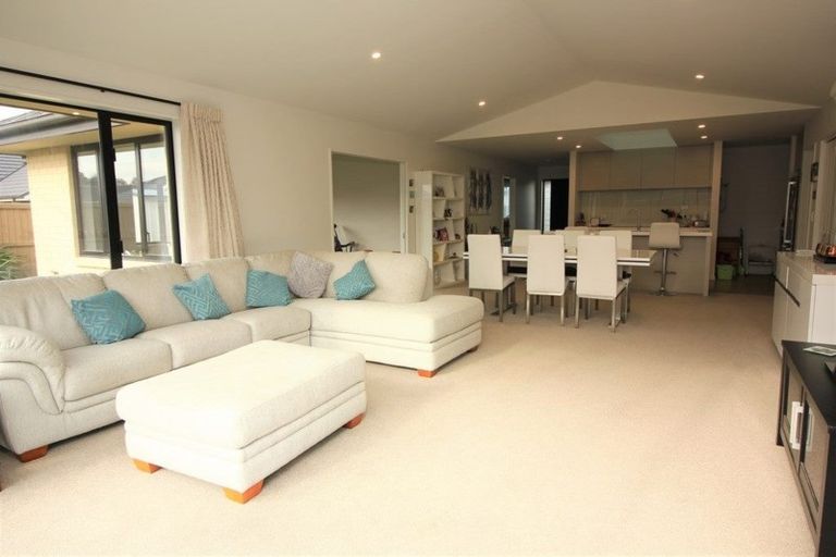 Photo of property in 6 Genoa Avenue, Rolleston, 7614