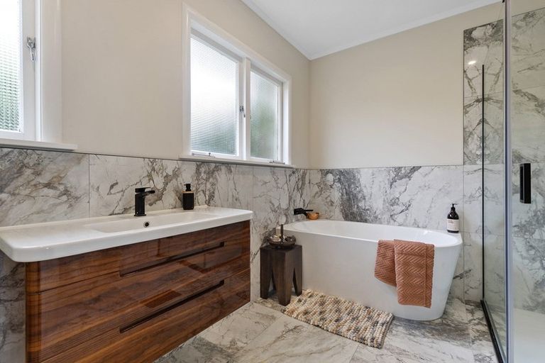 Photo of property in 94 Braid Road, St Andrews, Hamilton, 3200