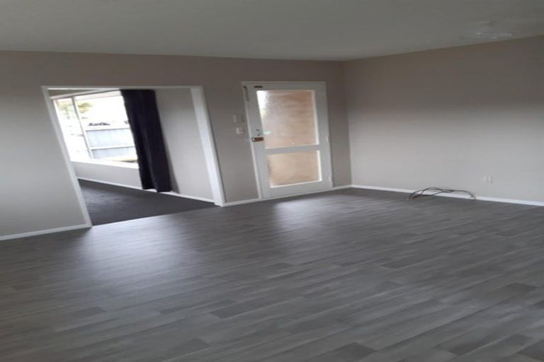 Photo of property in 2/77a Halswell Road, Hillmorton, Christchurch, 8025