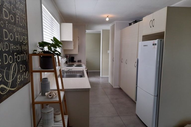 Photo of property in 22 Seaway Road, Clarks Beach, 2122