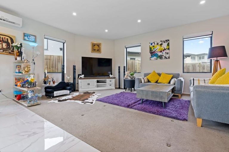 Photo of property in 5 Te Aramanu Crescent, Papakura, 2110