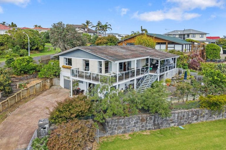 Photo of property in 30 Evelyn Road, Cockle Bay, Auckland, 2014