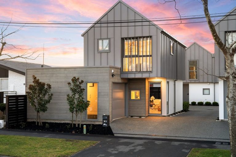 Photo of property in 31 Oxley Avenue, St Albans, Christchurch, 8014