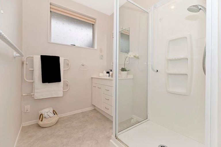 Photo of property in 2/10 Nyoli Street, Northcote, Christchurch, 8052