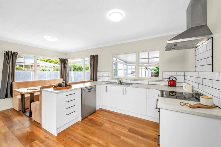 Photo of property in 6 Birkenhead Street, Avonhead, Christchurch, 8042