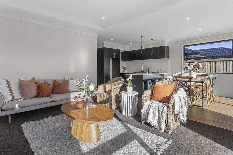 Photo of property in 31 Tara Crescent, Woodend, 7610