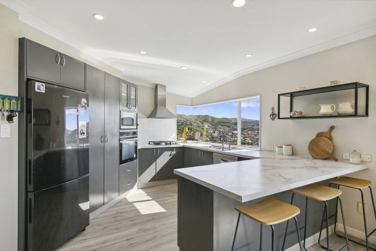 Photo of property in 14 Huxley Grove, Churton Park, Wellington, 6037