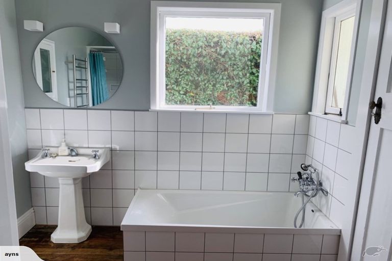 Photo of property in 9 Kinross White Street, Napier South, Napier, 4110