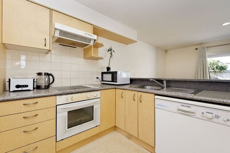 Photo of property in 4/23 Charlenne Close, Ranui, Auckland, 0612